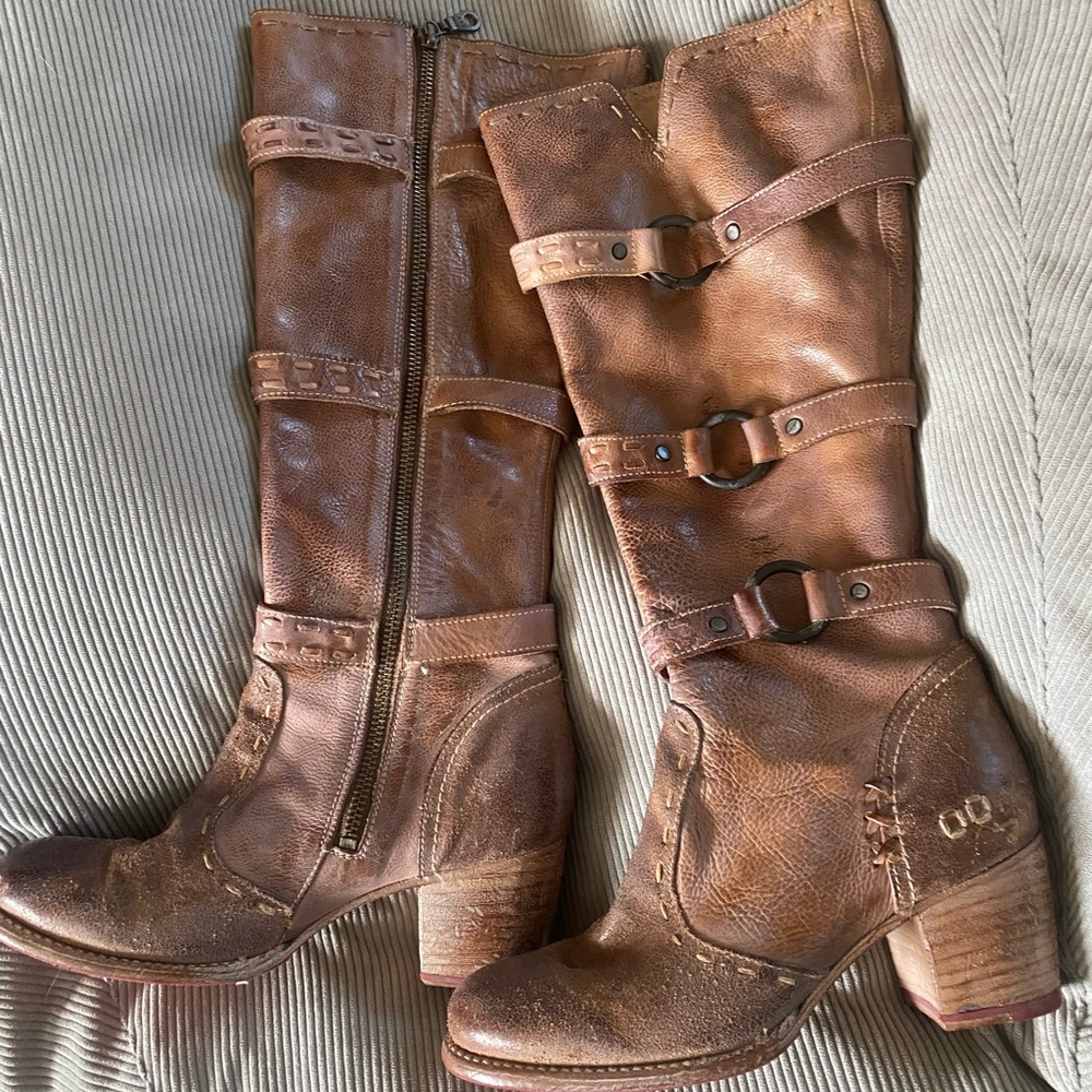 Bed Stu size 7